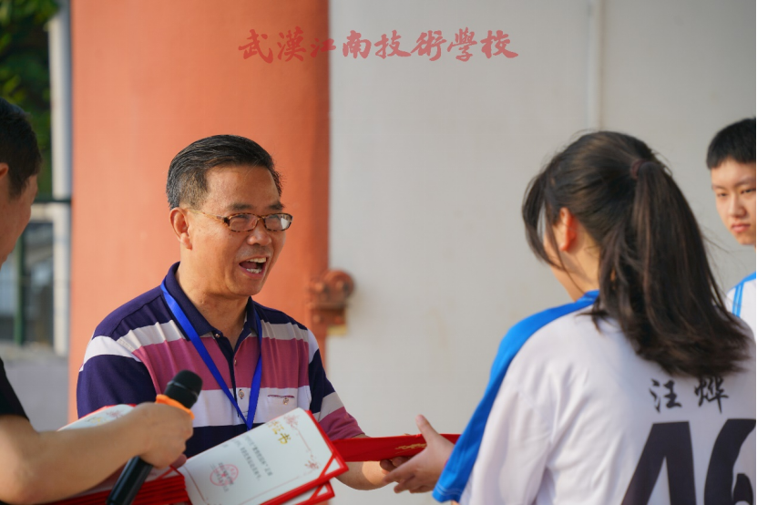 aaec9b9bcec4545d87ddc7a8bf088489.png